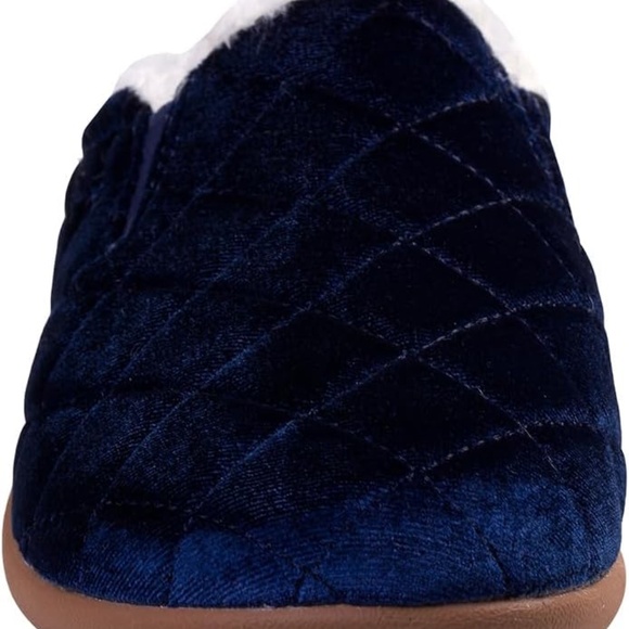 Women’s Quilted Navy Slip-On Slippers - Picture 4 of 8